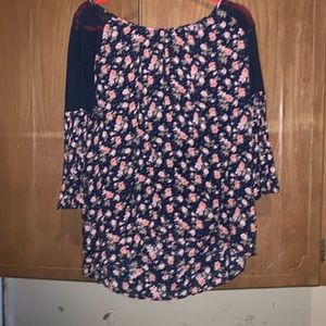 Women’s flower with lace xl top from Rue 21